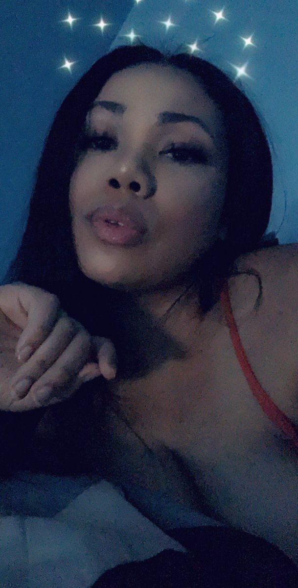 TheeParlayPussy's tweet photo. Celestial ✨ https://t.co/kpWFXOVx3B