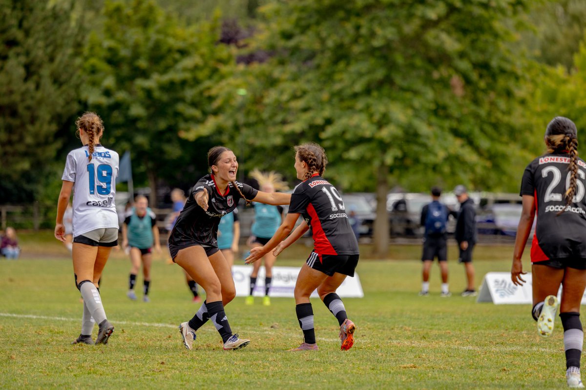 Lonestar09G_Red's tweet photo. Day 2 photos 

@ECNLgirls @LonestarSC @TopDrawerSoccer 
@TheSoccerWire @PrepSoccer #WeAreLonestar @grtorres #ECNLRL #ECNLRLFINALS #SoccerSisters @PrepSoccerTX @ImYouthSoccer https://t.co/i6uxeHkL8G
