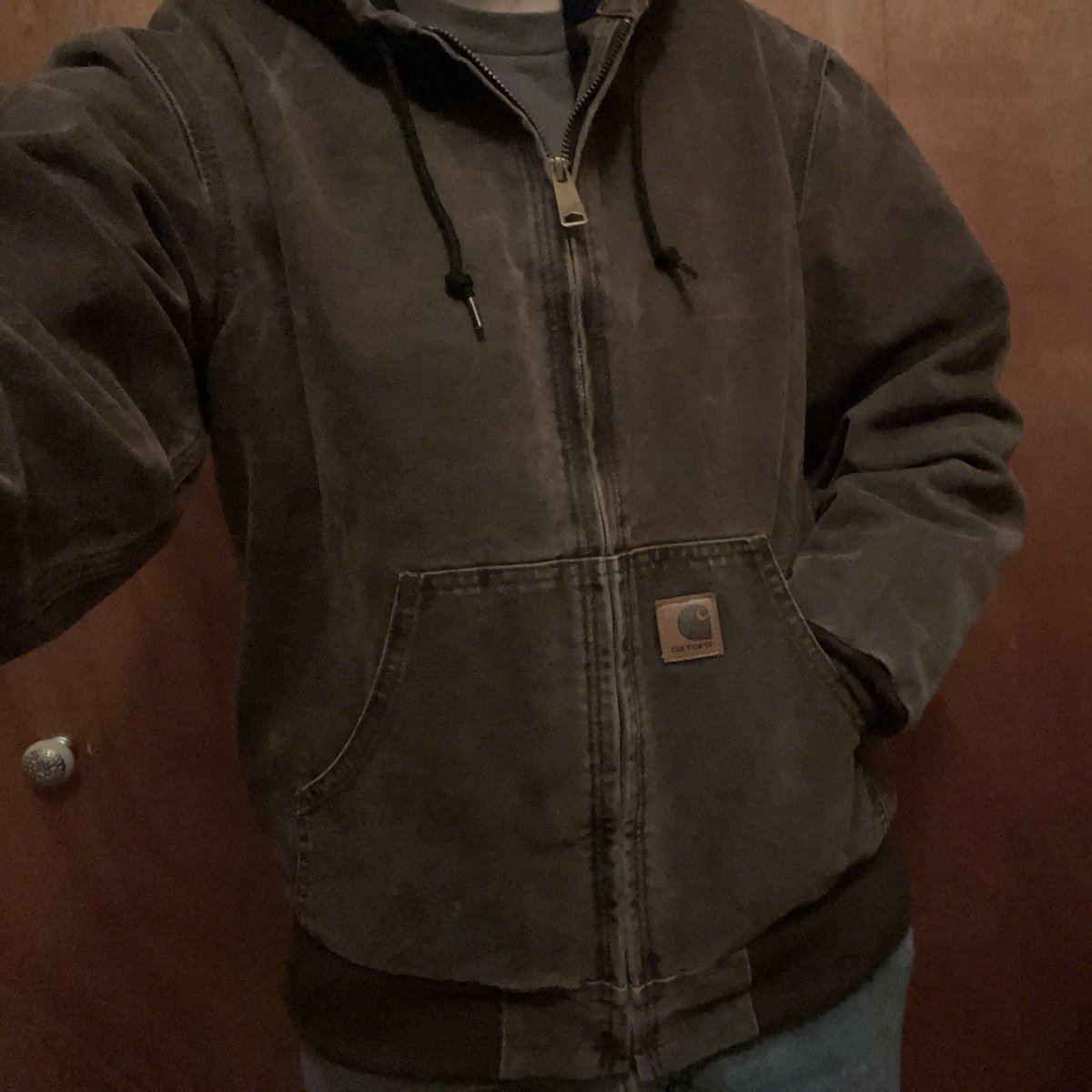 stonernatural's tweet photo. it took me a whole year of searching, but i finally own THE sam winchester carhartt https://t.co/1krfF3UXIv