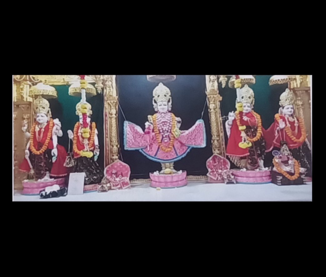 TruthAlone9999's tweet photo. Day 3, City 6 -
Udhna, Surat ( #Gujarat_1 - Bharat 🇮🇳

Shree Swaminarayan Mandir. #Chardham_1 https://t.co/e2PqystGs3