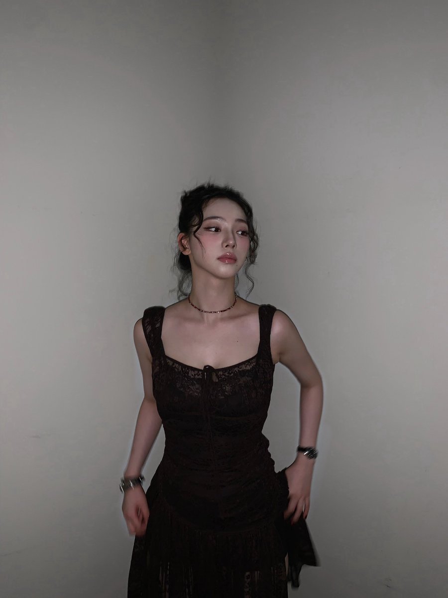 Y04JK's tweet photo. eye to eye https://t.co/sbiUqRyxIH
