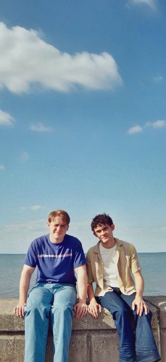 unlockscreen's tweet photo. — Nick &amp; Charlie | Heartstopper Forever wallpapers 🍂✨

like &amp; rt if you use it!! /math https://t.co/8Esykg2Gwk