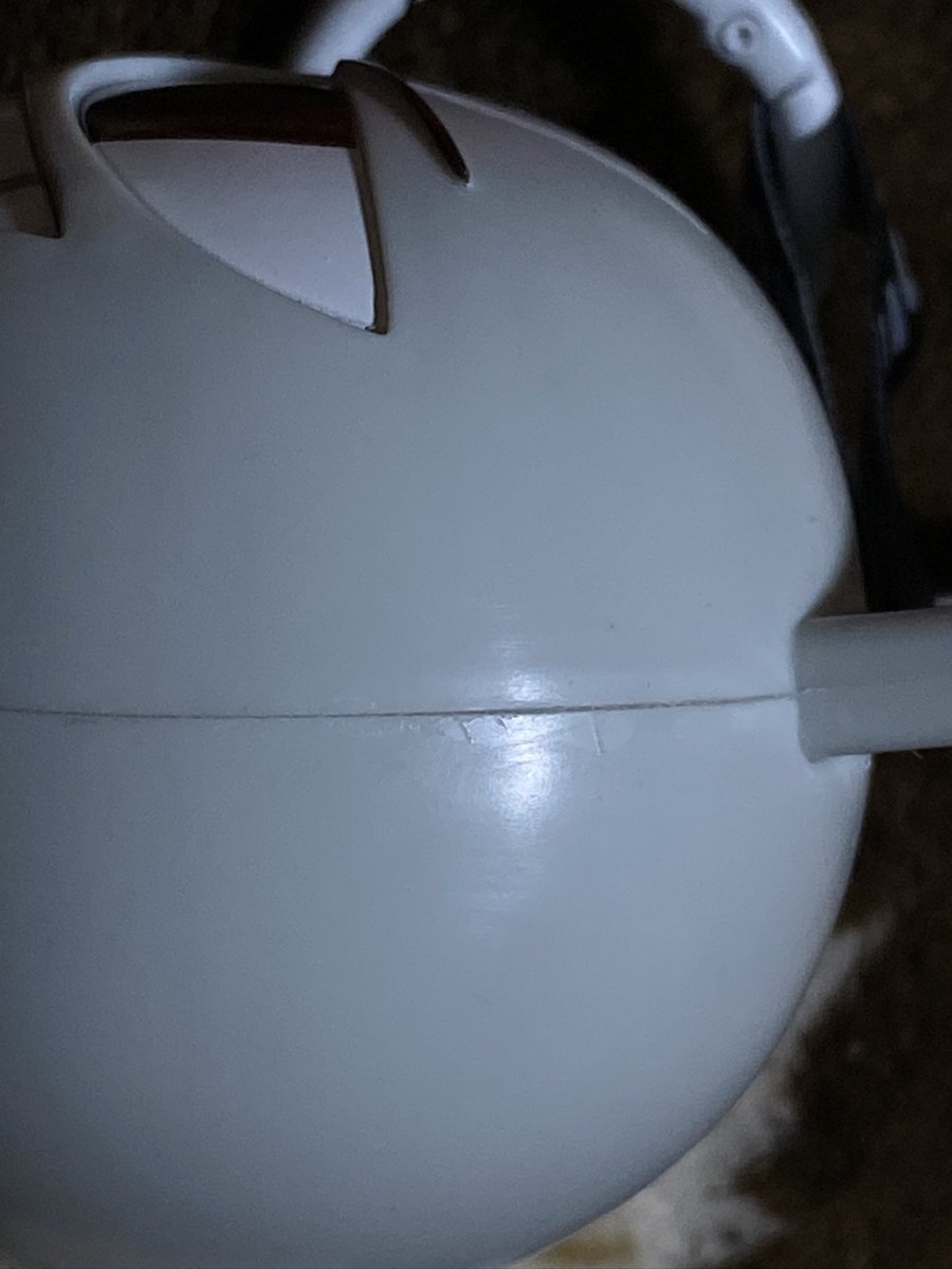 Axolote07's tweet photo. @coffindwellers @glitch_prod I emailed them on july 9 but got no response yet, i ordered 3 with a friend but she hasn’t opened the other 2 so like, im worried they are damaged or dented like this one https://t.co/WNJQj93bBj