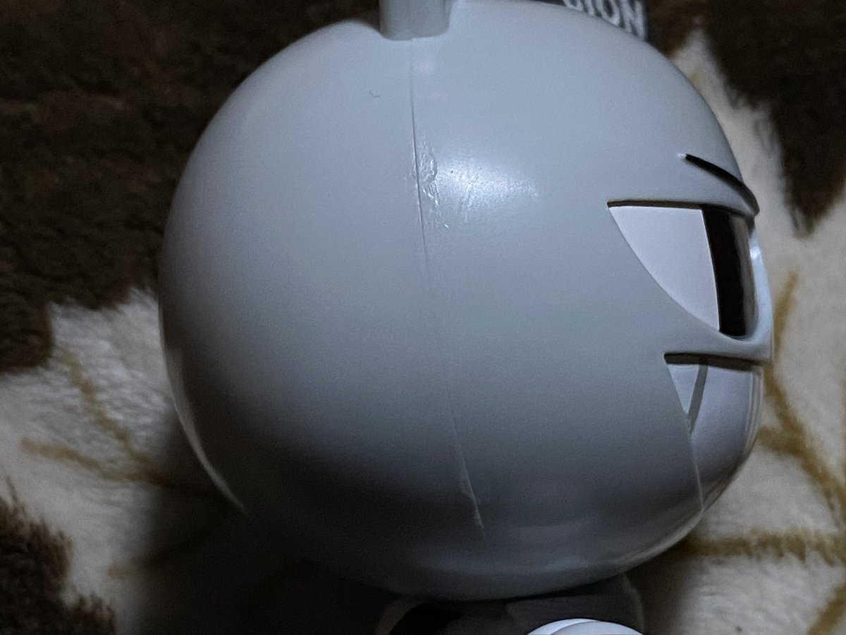 Axolote07's tweet photo. @coffindwellers @glitch_prod I emailed them on july 9 but got no response yet, i ordered 3 with a friend but she hasn’t opened the other 2 so like, im worried they are damaged or dented like this one https://t.co/WNJQj93bBj