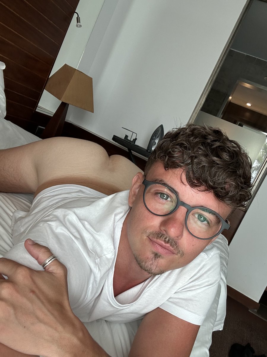 JtpeachOF's tweet photo. Wanna slip it in? https://t.co/PN2vmjxq1w