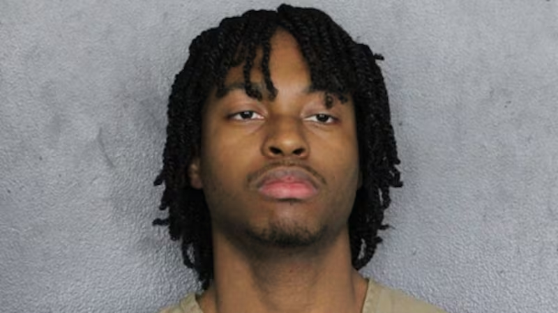 exec_sum's tweet photo. BREAKING: Zyaire Dontaevious Zamarion Wilkins, a 21 y/o crypto scammer from South Florida, was arrested for stealing $220,000 by hiding malware inside Steam games 

The FBI tracked him through his Uber Eats deliveries https://t.co/CfDTJtG5ma