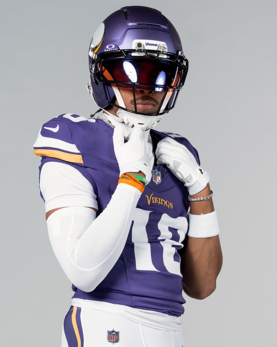 NFL's tweet photo. Year 7️⃣ coming 🔜

@JJettas2 | @Vikings https://t.co/Qm9Y8QpLXC