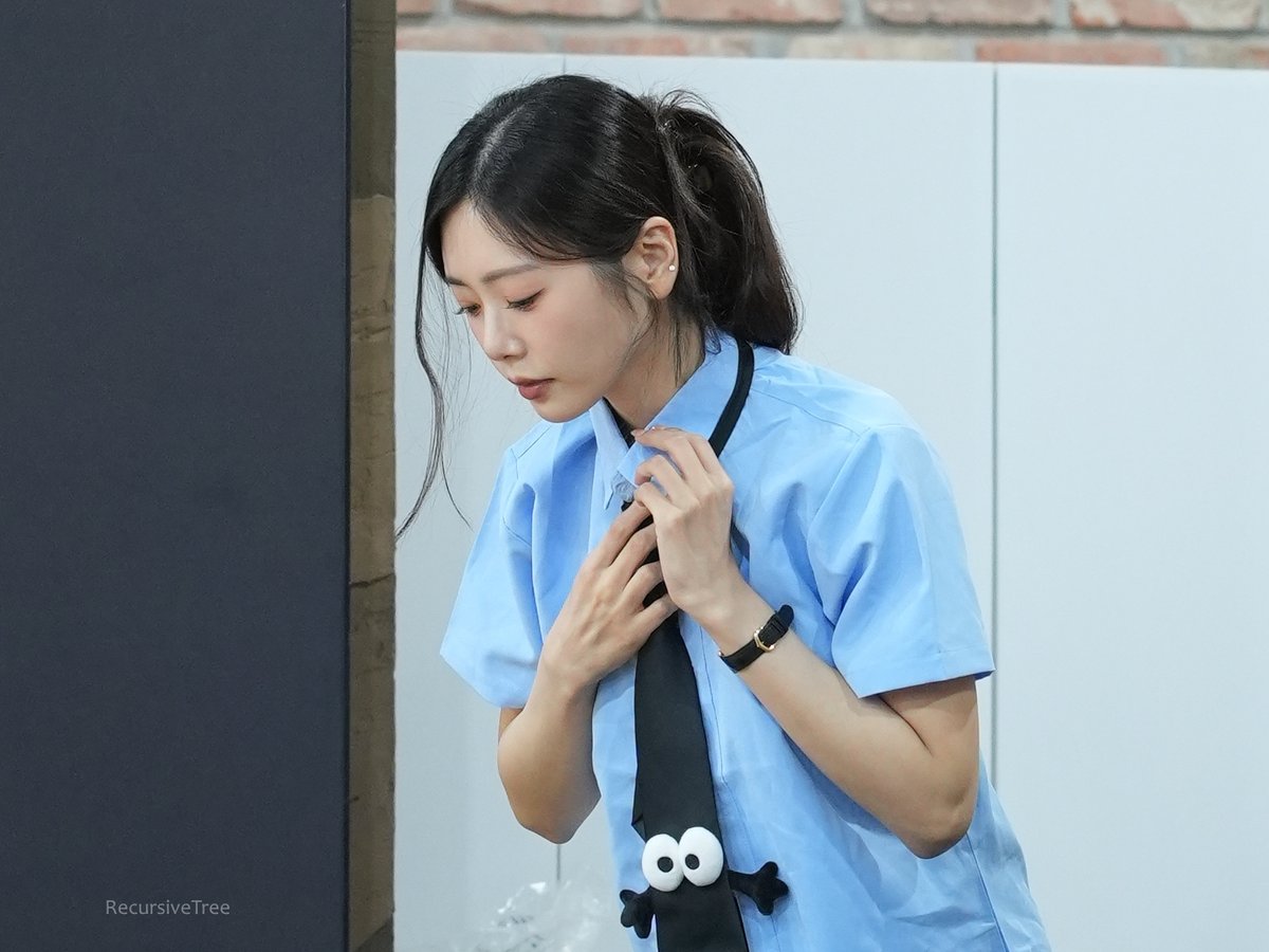 RecursiveTree's tweet photo. 260717 UAU makestar fansign

#지유 #JiU https://t.co/AdsKEHsfrW