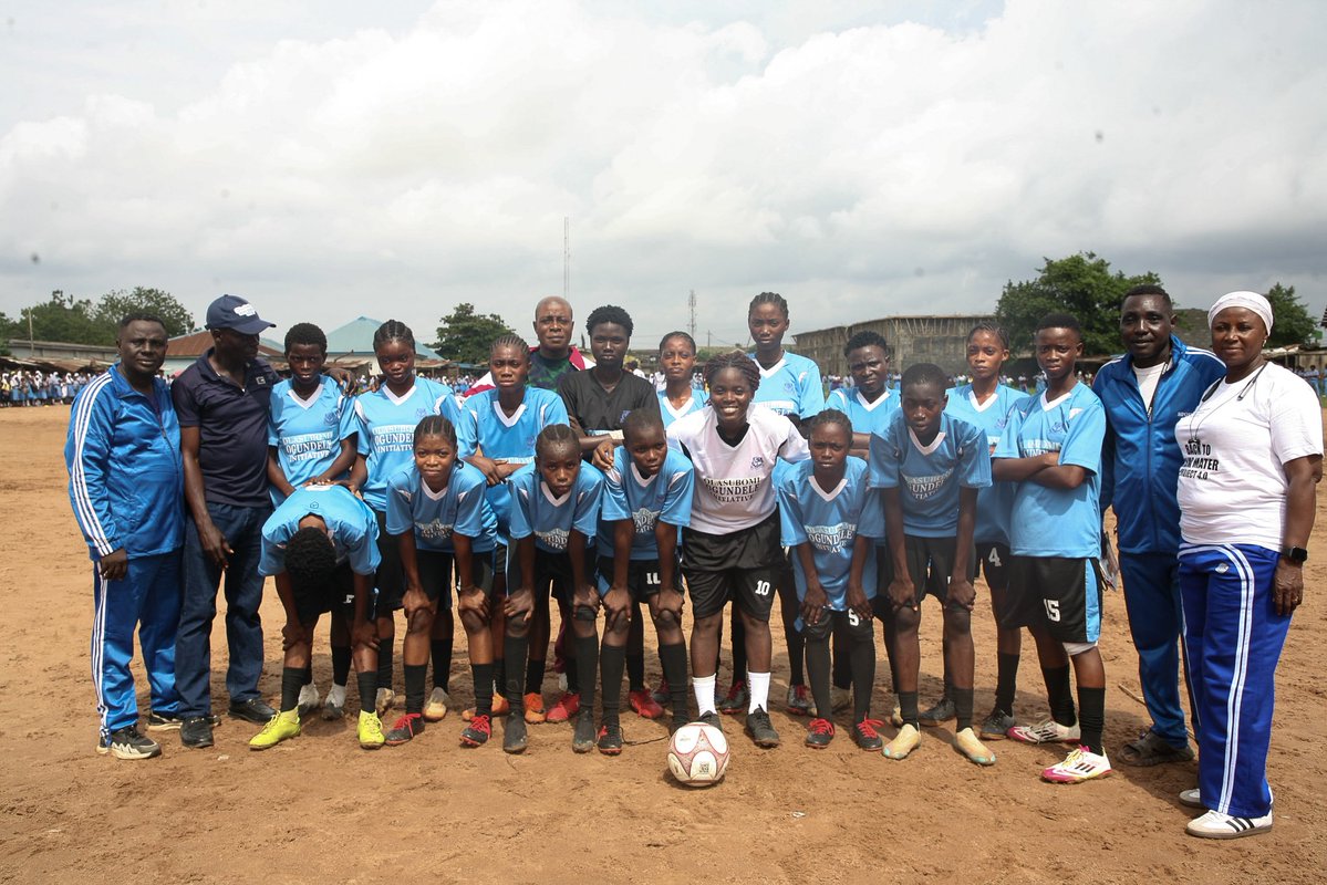 SubomiOgundele's tweet photo. This project has never been about one person. It’s about people coming together to invest in young lives.

To our speakers, panelists, moderator, sponsors, donors, volunteers, planning committee, school management, partners, and everyone who believed in this vision, thank you. https://t.co/4Q9vycc4Jb
