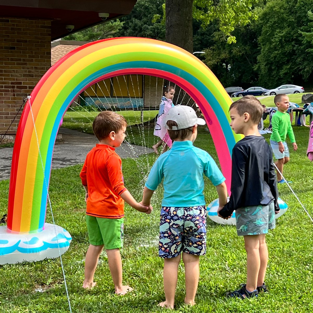 MahopacSchools's tweet photo. 💙💛So fun @FulmarsFinest! Kids in Fulmar Road's Kindercamp had a great time enjoying outdoor water activities earlier today.
Let's go Pac! https://t.co/I0ZwKMnZYC