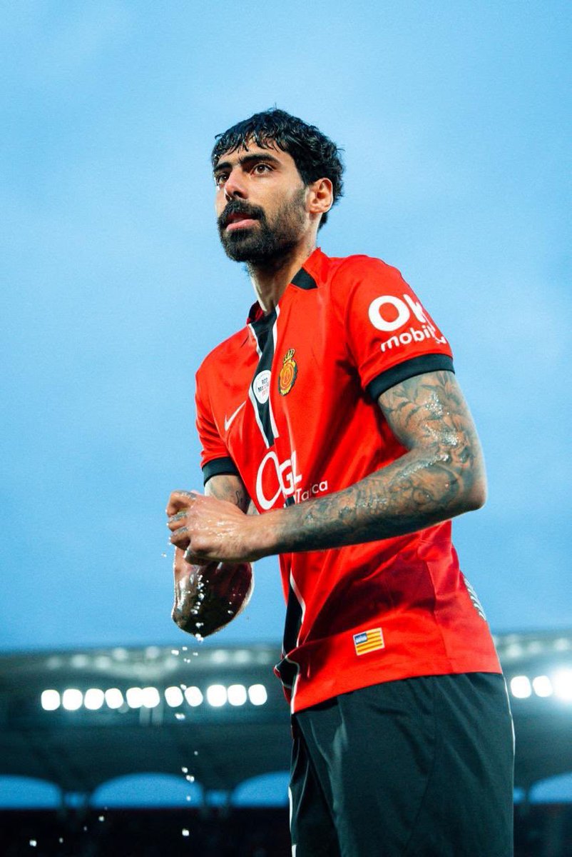 lIZiyad's tweet photo. باختصار لاعب ولد شوارع 🥶🥶🥶🥶 https://t.co/sU02lkP4v9