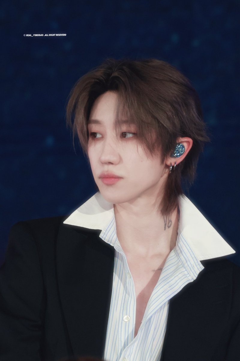 Real_yibeidao's tweet photo. 260717 V8 in 홍콩

#THE8 #minghao #디에잇 https://t.co/qWXbMAM2ty