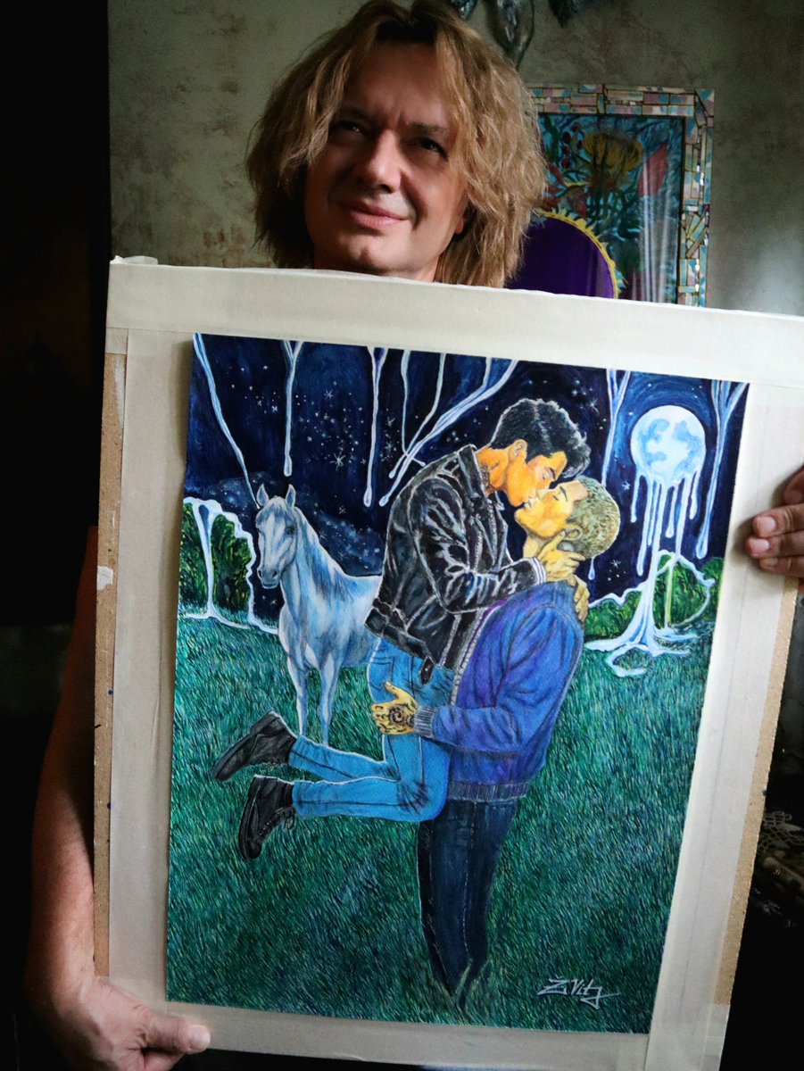 ZVitomirovic's tweet photo. ✨ NOCH MEHR KOSMISCHE ENERGIE
Ich freue mich riesig, euch eine ganz besondere Karte aus meinem kommenden Deck „Vitomirovic���s Cosmic Brotherhood Oracle“ vorzustellen: Der Reiter (The Rider). 🌌🐴 Komplett von Hand mit Tusche und Aquarell gemalt.
#gaycomunity #drawing #watercolor https://t.co/7pj5NV9H57