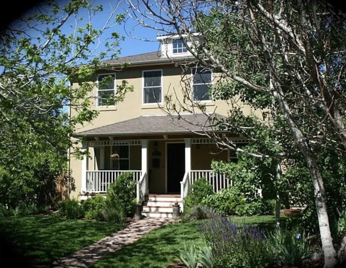 RobertTreta's tweet photo. The Robert Treta Denver square collection https://t.co/9zMvyo2EqZ