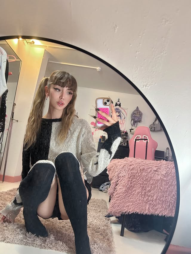 Ms_malissia_'s tweet photo. Is it obvious I'm trans? 🏳️‍⚧️🥰 https://t.co/BiNquIKI7s
