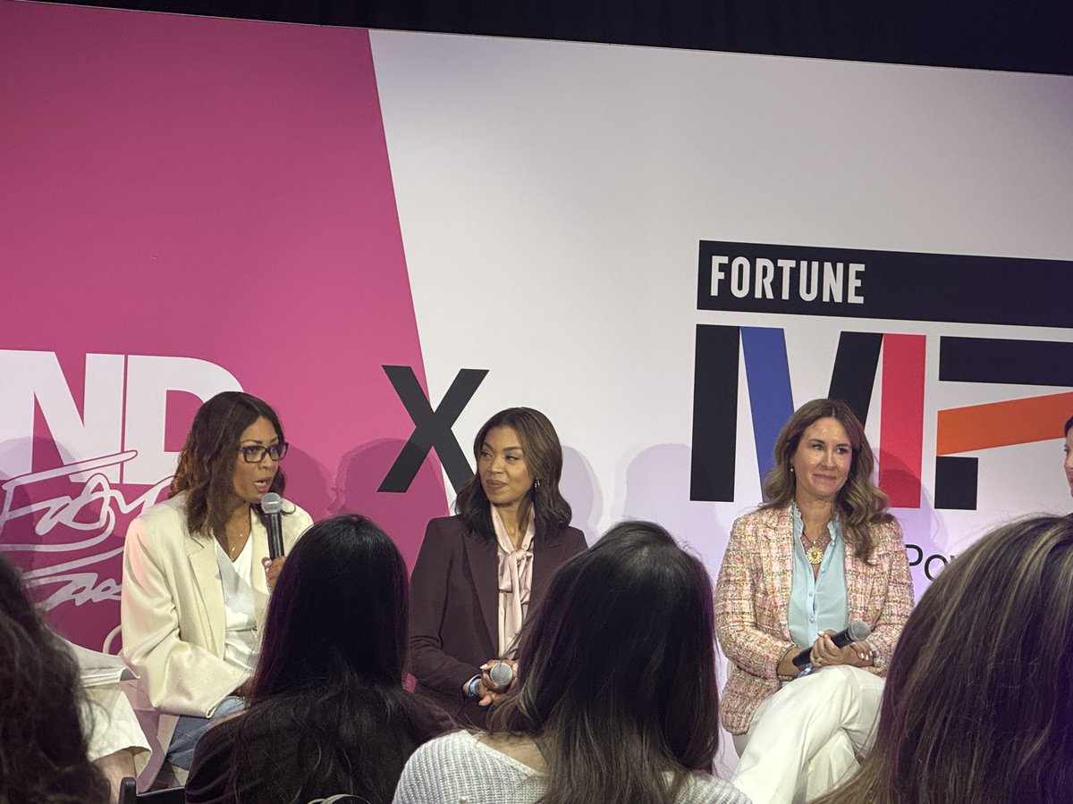 FlavorFlav's tweet photo. “Behind every set back is a comeback” 

- Nikki Farkas, President of the 3X WNBA Championship Las Vegas Aces @LVAces here at SHE Weekend panels powered by Fortune’s Most Powerful Women

🙋🏾‍♂️🙋🏾‍♂️🙋🏾‍♂️ https://t.co/mVQXjDXKMZ
