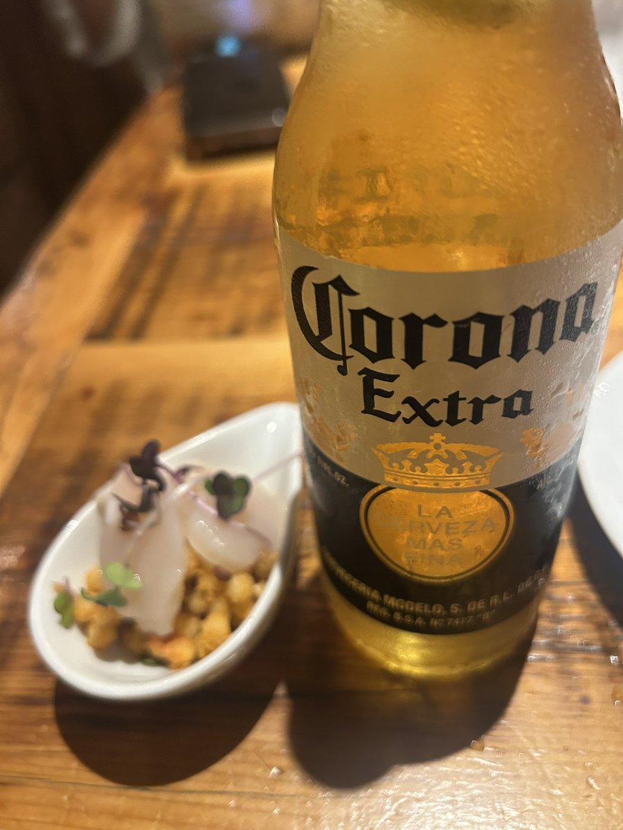 JBp61t's tweet photo. 今週会社の飲み会が2件あった😇
月曜は歓迎会で(こっちは写真ナシw
昨日は職場の女子会だったー
このお店めっちゃ良き。
お料理何食べても美味しいし
ドリンクの種類も多いし
値段もリーズナブルだし
(山崎🥃1100円で飲めるの嬉しい🤩)
スタッフさんの対応も良いし
最近お気に入り🎶
#Mondatta https://t.co/0A6aEgptNO