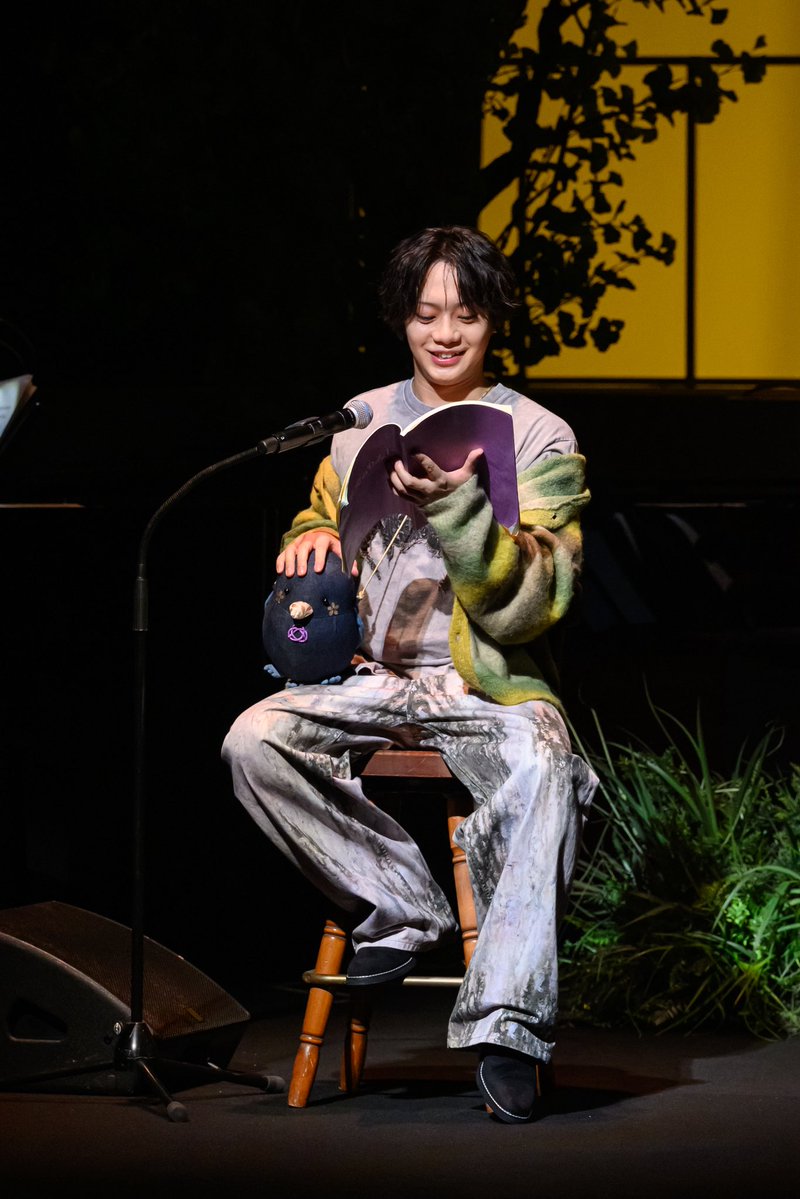 readingworld_jp's tweet photo. \\ 公演2日目マチネ🏃‍♂️ //

READING WORLD × VISIONARY READING
朗読劇『#紫苑のもみじ』 

📆7/18(土) 13:00公演
📍日本青年館ホール

当日券のご用意あります🎟️

━ ◦🍁◦ ━

📚出演
#山根綺 #佐藤流司
#山口勝平 #中井和哉 #三石琴乃
#伊藤かな恵 #重松千晴 #熊谷健太郎

🎤アフタートーク
山根綺  佐藤流司  三石琴乃  伊藤かな恵 

🚪開場
ロビー開場→開演の1時間前
客席開場→開演の45分前

🔗公式HP
https://t.co/huVlJm8JP2

#READINGWORLD