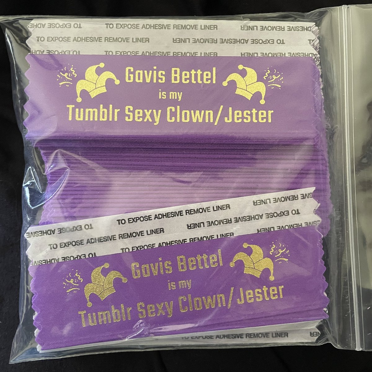 pieceofcakearts's tweet photo. OffKai Expo cosplans! Its next week which is really really soon woah

Find me wandering around and I have a ribbon for the Starmin for everyone’s favorite jester https://t.co/WM6fUmdZrz