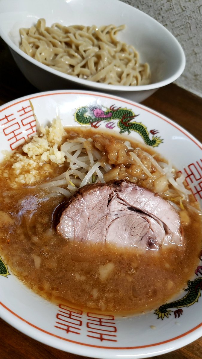 Tao51773240's tweet photo. 【ラーメン 武丸】
・ミニつけ麺(Nmm. Am)

🔰未食だった､つけ麺に初対麺 🎊

香り強っ😳💥
パワ～UPした超濃厚激旨豚汁❣️

〆た麺に絡んでムっチち～😍旨
滅茶苦茶凄美味しい～🤩⤴️💖💖💖

これは…どハマリしました🙉💯
旨ゴチです😋🍴💕
#宇都宮ラーメン
#ラーメン武丸 https://t.co/HUhnc8OdbL