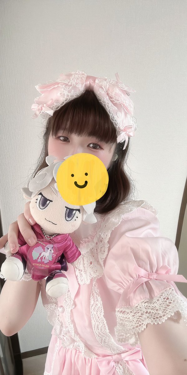 tuR9Zt82ncNGfTV's tweet photo. 本日は前潟イオンのポケモンセンター出張所に行くのでフェアリータイプで行きます(？？)
所々SHEINが入ってるけどこのワンピースお迎えして良かった😭😭
ありがとうaxes femmeさん

 #axes femme
 #ポケモンセンター https://t.co/umuMKKtH9R