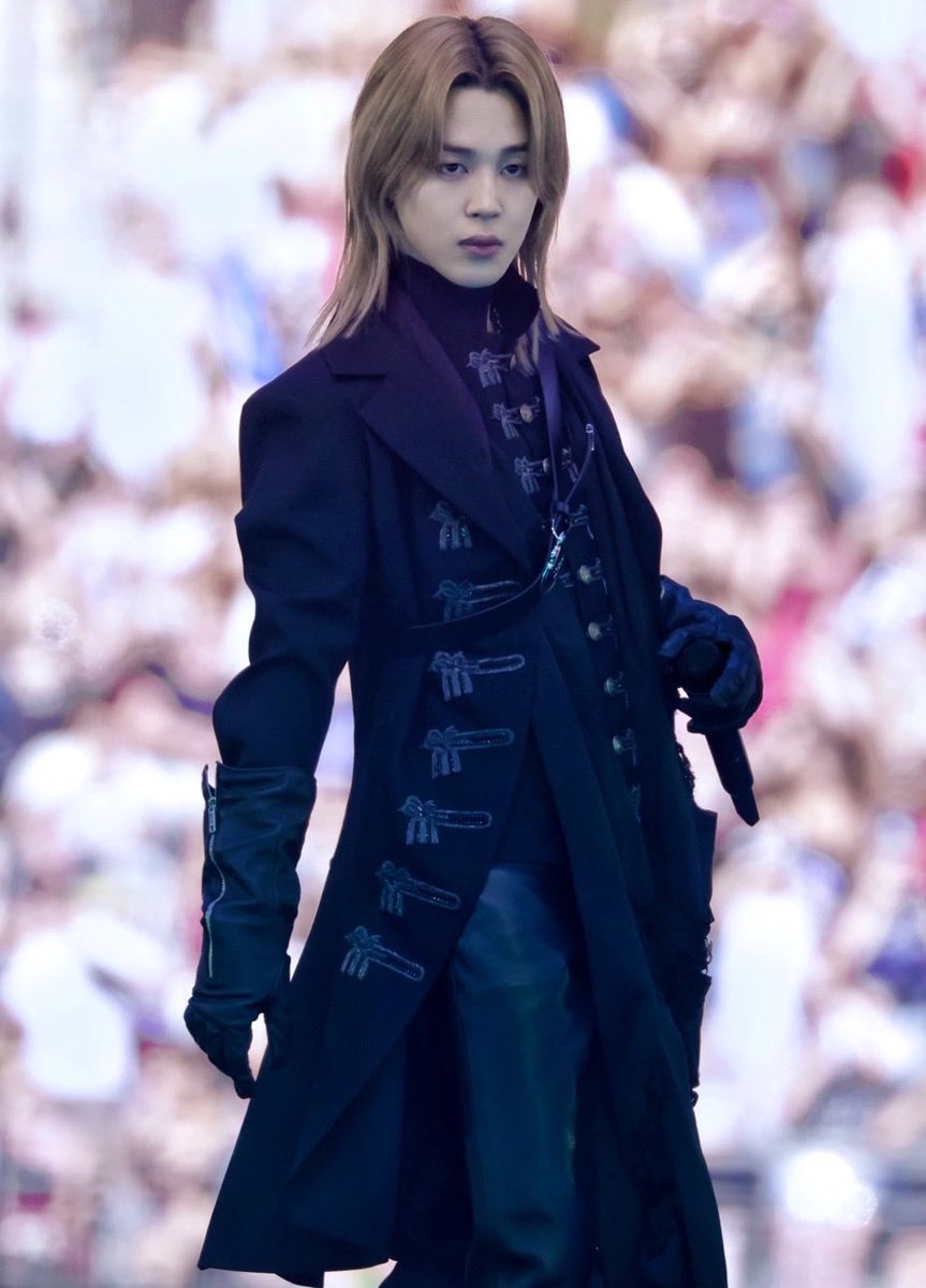 JiminGlobal's tweet photo. Jimin the  Prince of Paris!

cr @/themythofjimin. 
#JIMIN #지민 @BTS_twt #ジ https://t.co/jfDxm03Bsy