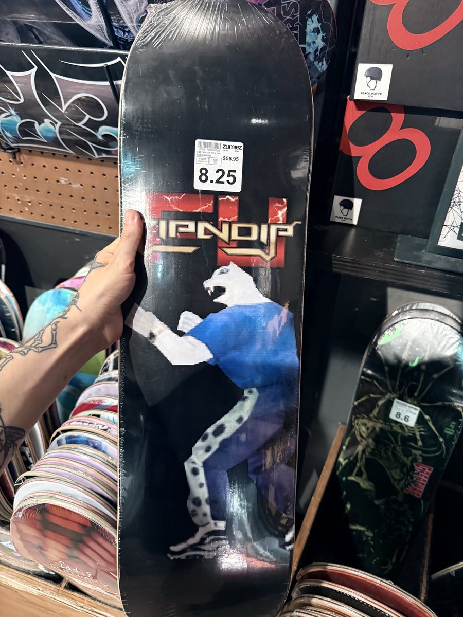Dynasty1031's tweet photo. gimmick infringement is fine sometimes https://t.co/6Aba2SOijR