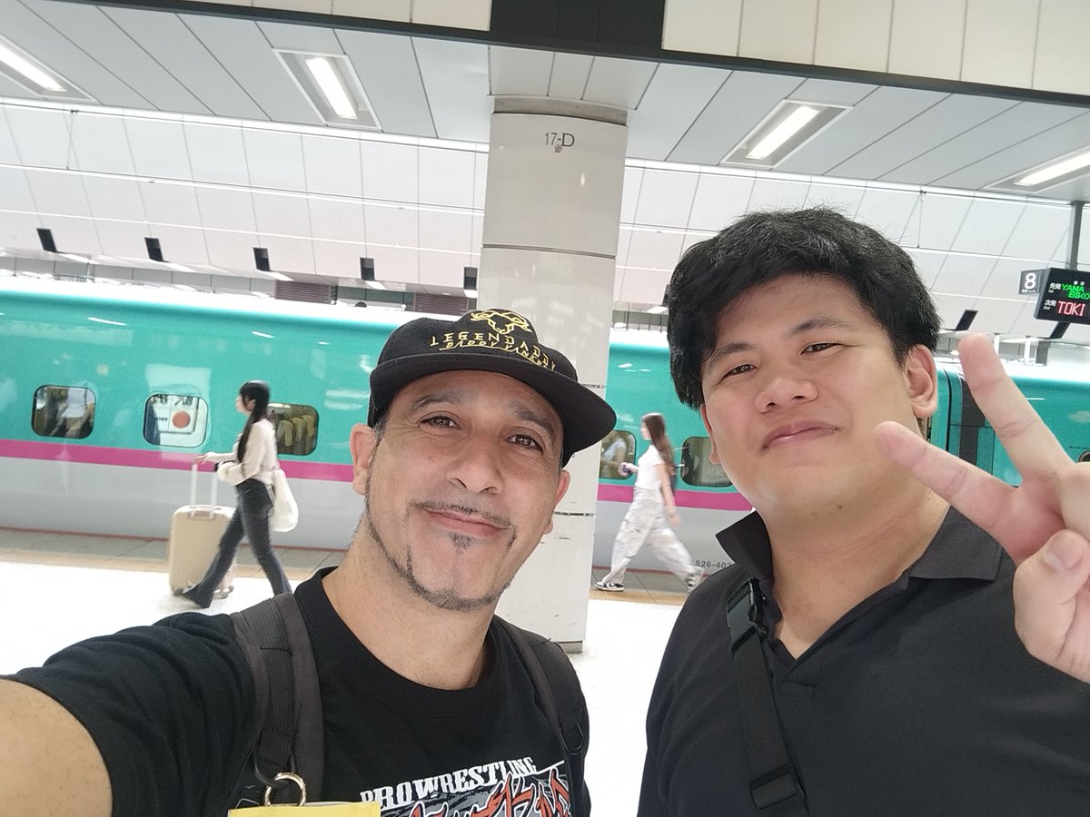 danyhiphopman's tweet photo. Viajando a @n_p_w_official con mi amigo @1994kaseno 🇦🇷🇯🇵 representando a @SecretBase2009 #pw_secretbase #hiphopman https://t.co/LsKsCNIlwU