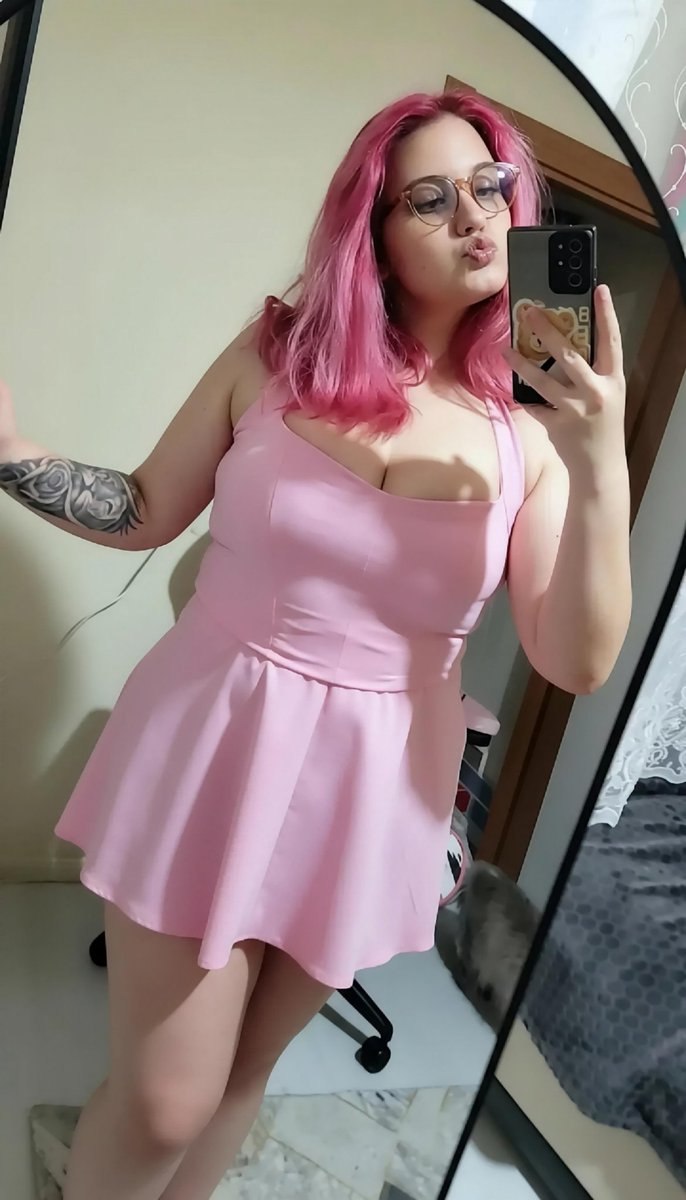 selinayxrl's tweet photo. Pembe sevgisi başka yerden geliyo 🤭🍑 https://t.co/OjFxJJh3ch
