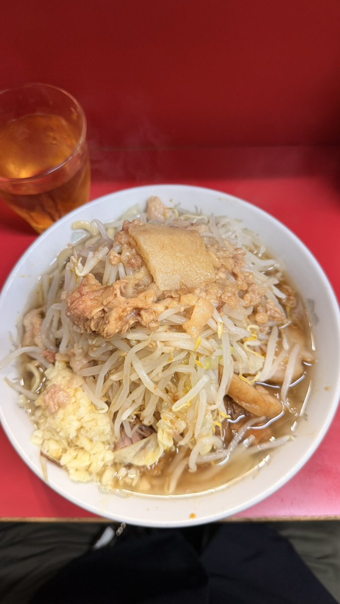 銀河一のパワースポット、ラーメン二郎三田本店にて小ぶたラーメン全部