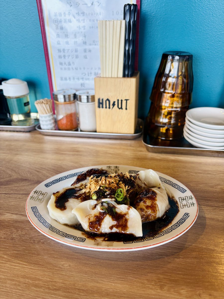 JOSTRAIGHT's tweet photo. 土曜日もハナウタ本店・東苗穂・GYOZA DAYともに通常営業してます^_^ https://t.co/KBsCrfb5DU