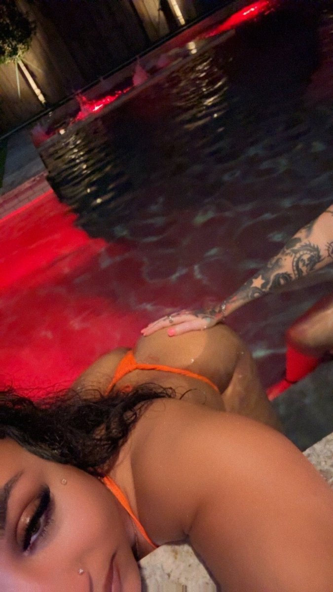 cuxotic's tweet photo. Come have some pool fun with us 💦

https://t.co/fiEgOQLlne https://t.co/MEIB5A0fIx