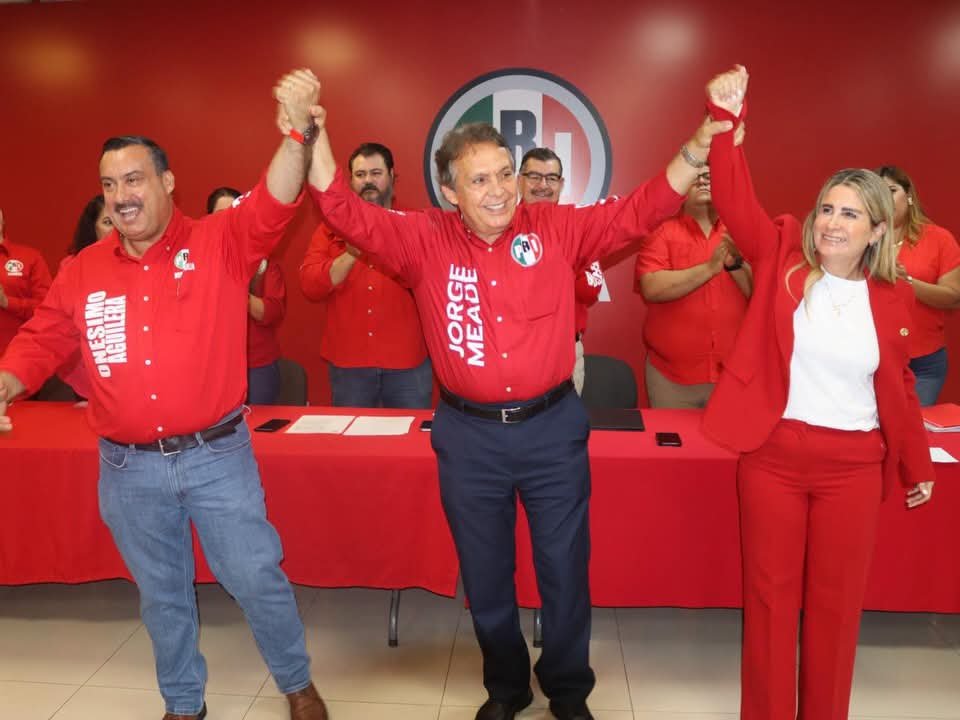 CristinaRuiz_S's tweet photo. Muchas felicidades a Lupita Soto Holguín y a Onésimo Aguilera Burrola por asumir la dirigencia del @CDEPRISonora para el periodo 2026-2030.

Estoy convencida de que su compromiso, cercanía con la militancia y trabajo en equipo fortalecerán a nuestro partido en esta nueva etapa.

¡Les deseo mucho éxito! Abrazo con cariño a toda la familia priista de Sonora. 🇲🇽 #PRIDeTerritorio