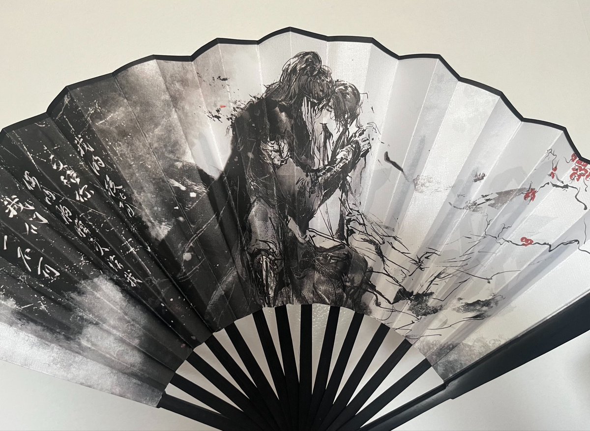 ceanslibei's tweet photo. it’s hot asf time to whip out the cezhou fan https://t.co/PmEWhR0ZV8