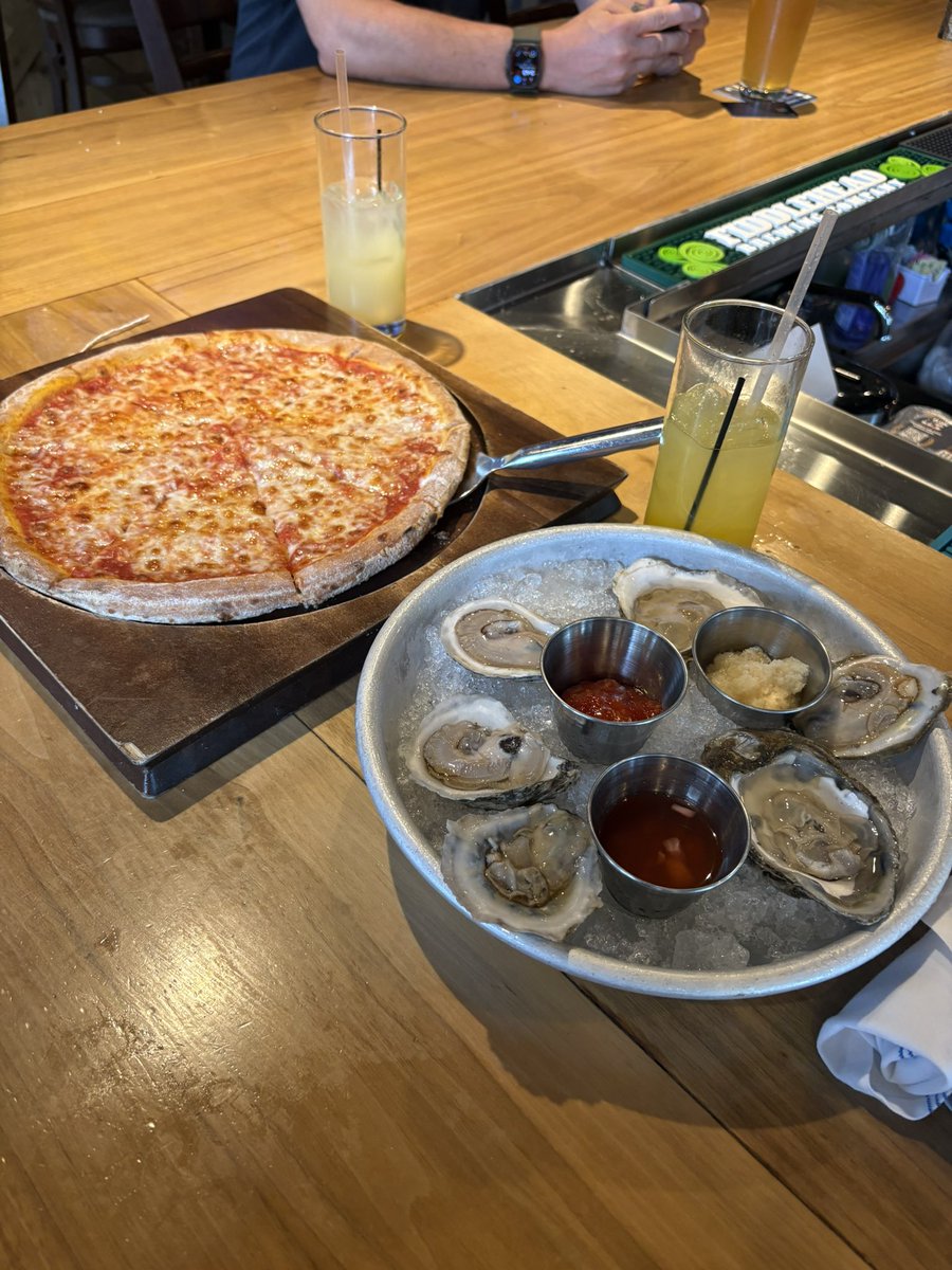 tanamarleyy's tweet photo. close enough i’m overly satisfied https://t.co/bonLWrpKU4