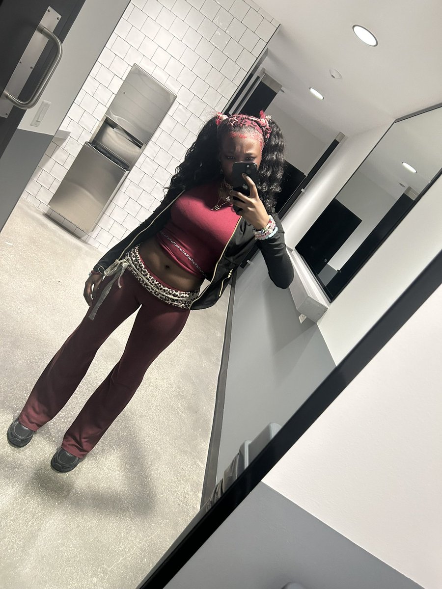 Lakitty tweet media