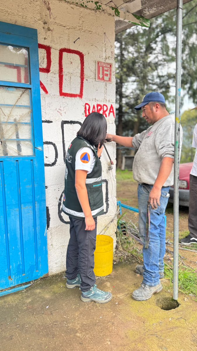 CNPC_MX's tweet photo. En coordinación con @Defensamx1, @pciviledomex, @IMEPI_Edomex y autoridades municipales se visitaron polvorines en:
📍 Localidad Las Granjas, Naucalpan de Juárez 
📍 Localidad Agustín Melgar, Huixquilucan

Se emitieron recomendaciones que permitan prevenir accidentes y proteger tanto a los trabajadores como a la población que habita en las inmediaciones.