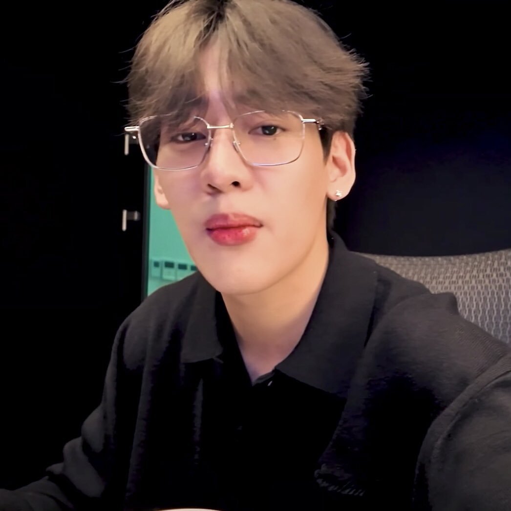 amintra9395's tweet photo. น่ารักเนอะ เหมือนอายุแค่19 เองอ่ะ

#BamBam @BamBam1A https://t.co/uW6u0v6QUn