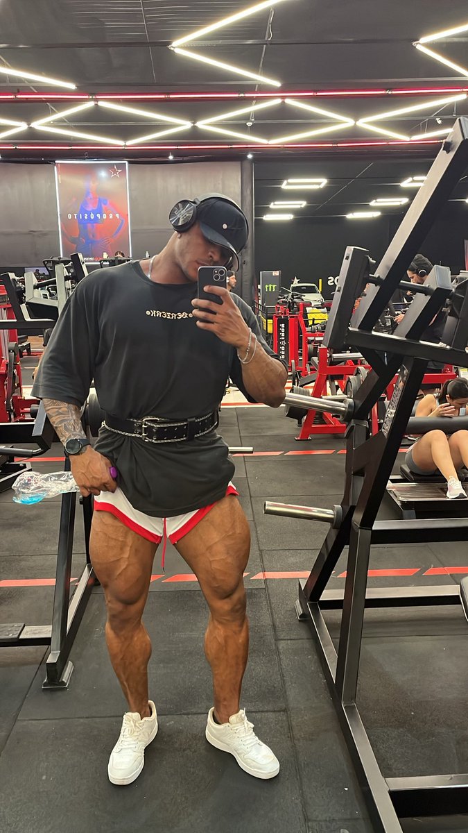 AlphaKoong's tweet photo. Treinei agr quem paga meu pós treino são vocês otarios 🔥🔥💥🧎‍➡️

#paypig #Alphacash https://t.co/cPo3RyTbmn