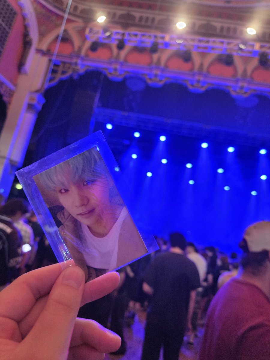 ygknives's tweet photo. yoongi @ loathe ☺️ https://t.co/0kULHC5nyr