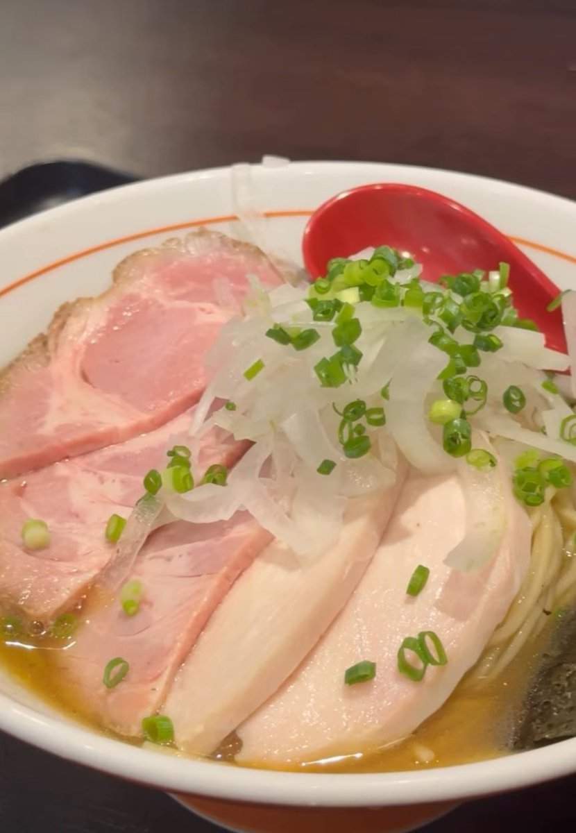 0123MCsi's tweet photo. おはようございます☀️

サタプラを見てゆっくり過ごしました

三連休初日のお出かけや
お買い物の合間に
自家製麺の一杯はいかがでしょうか✨

今日のランチに是非✨

⏰営業時間：11:10〜14:30

🔴ロケットナウ✨
店頭価格で注文できるキャンペーン中🚀

🟢Uber Eatsも14:30まで

☝️キャンペーン中 https://t.co/L9fgNn14T6
