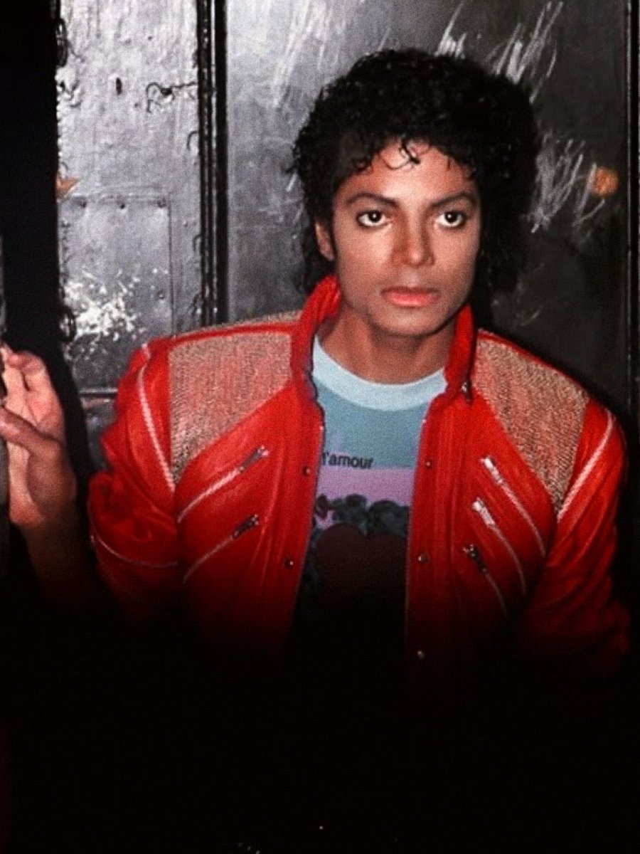 michaelzzip's tweet photo. Michael Jackson, Beat It https://t.co/REMcbl2ehl
