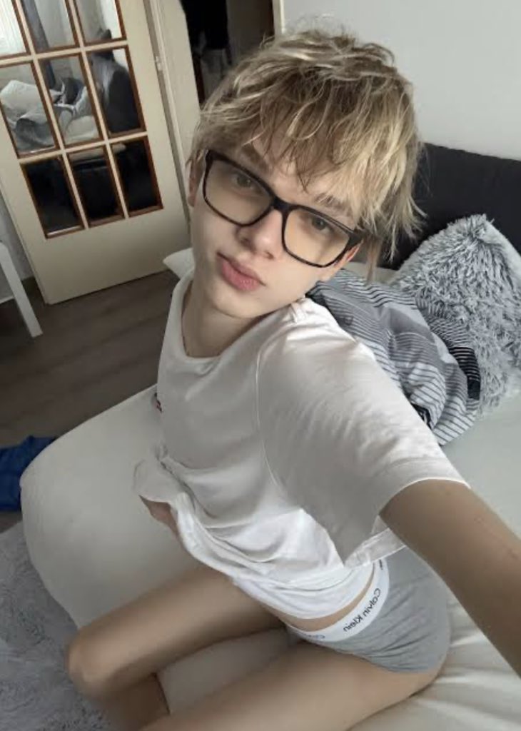 adaamhorvath1's tweet photo. ❤️😛🥰 https://t.co/KnDOyh0VVT