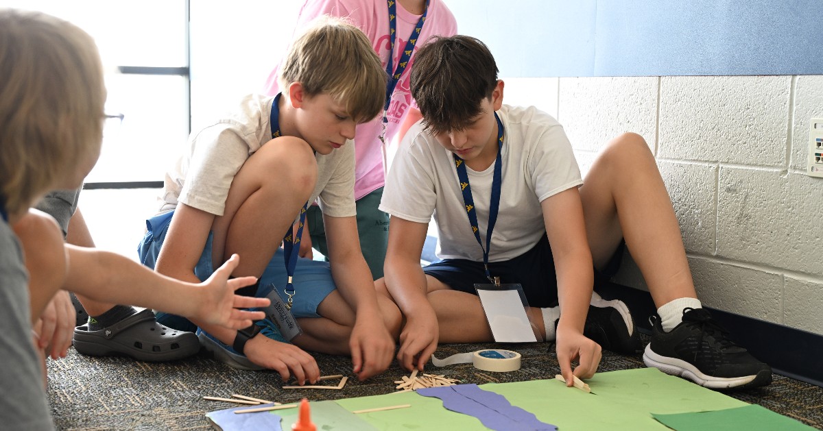 wvustatler's tweet photo. A summer to remember! ☀️
🔧 Mission: Engineering Challenge camps⚙️💡
✅ Building structures🚰
✅ Robots programmed 🤖
✅ Future engineers activated! 🚀
Stay curious, ask questions, &amp; think big! Remember to engineer like a WVU Mountaineer! See you next year... Let's Go! https://t.co/Mtx9YQOqZZ