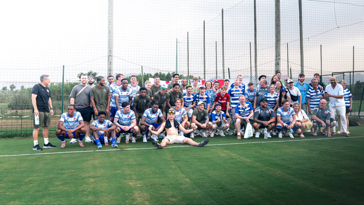 Churchy7991's tweet photo. Up the Ding!💙 #Readingfc https://t.co/XJuHaxQBlu