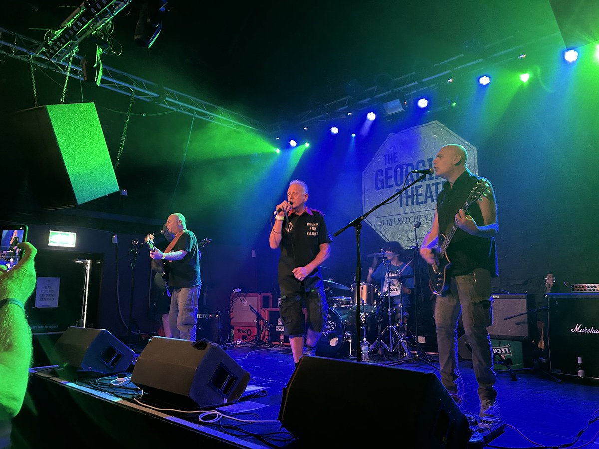 theobald_sue's tweet photo. #TS18 
#Vomit https://t.co/HOYlWtQH0v