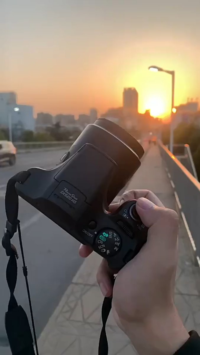 happysan1029's tweet photo. New to photography Master these 3 basics first: ISO, aperture, and shutter speed. They’ll level up your shots fast! https://t.co/iyAUtUvJd5