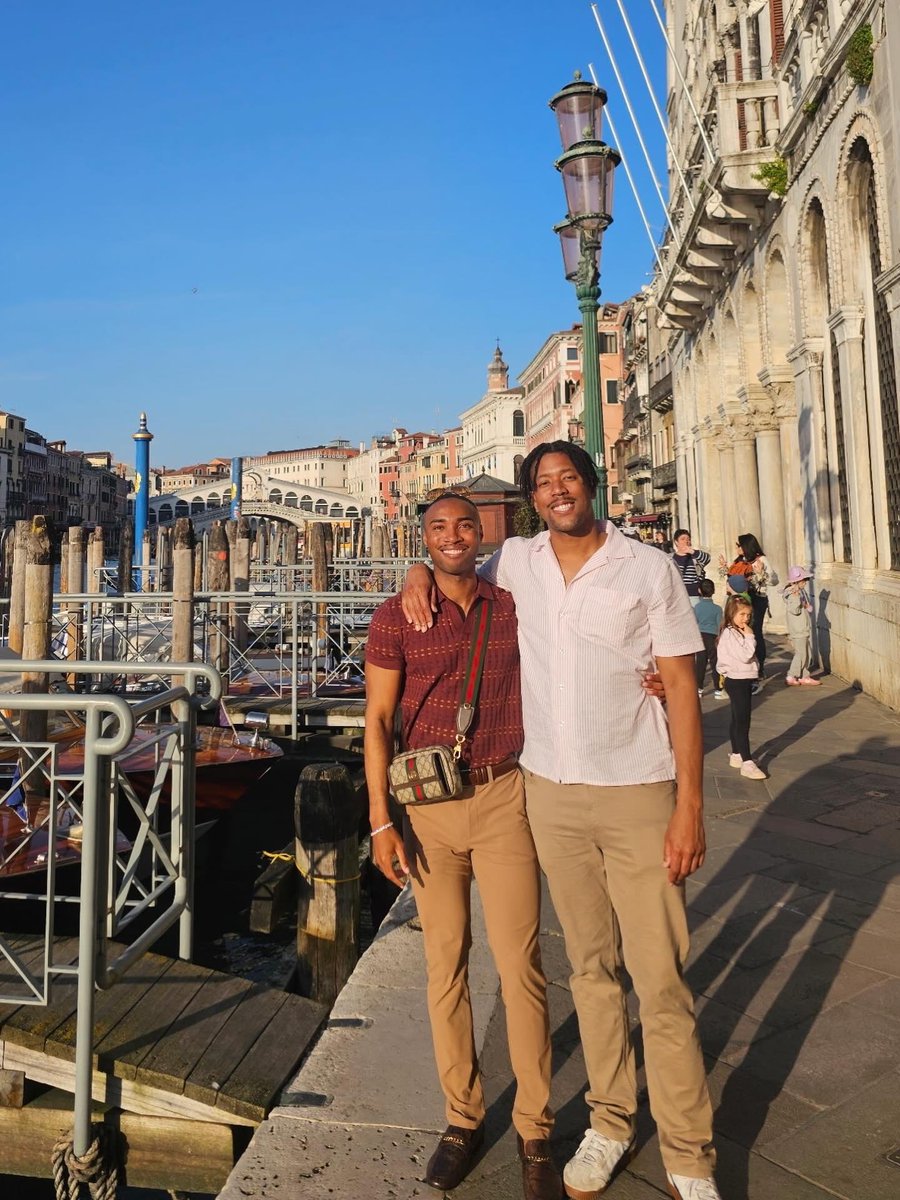 lgbtqnaija's tweet photo. Congratulations on your engagement.π₯ππ³οΈβπ
#lgbtqnaija #rainbowlifestyle #engayedπ https://t.co/ocPJmIMjWh