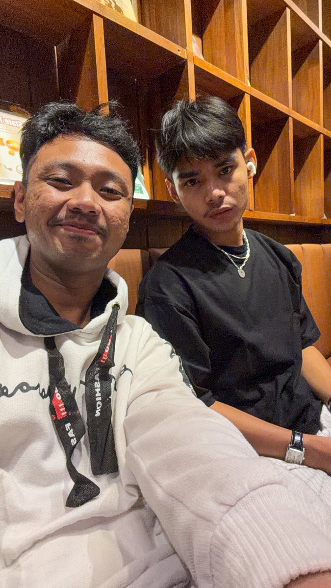 FJohse's tweet photo. Kakak Adek akur tergantung mooddd kita masing” 😩🤣

#thefransofficial https://t.co/l2el3stdh4