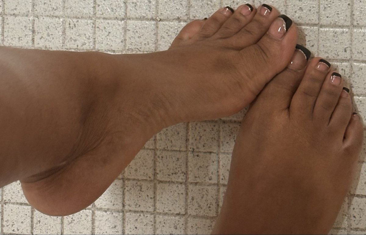 frenchtipfantas's tweet photo. @FeetFinder Dm to buy https://t.co/mH6ly62UaU